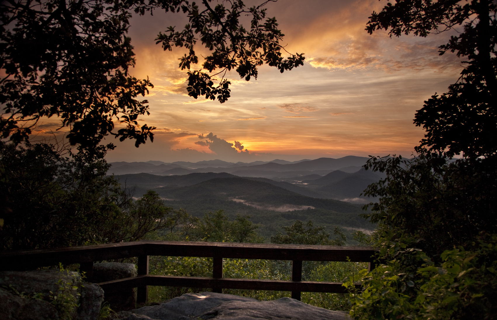 Tennessee-Rock-Sunset